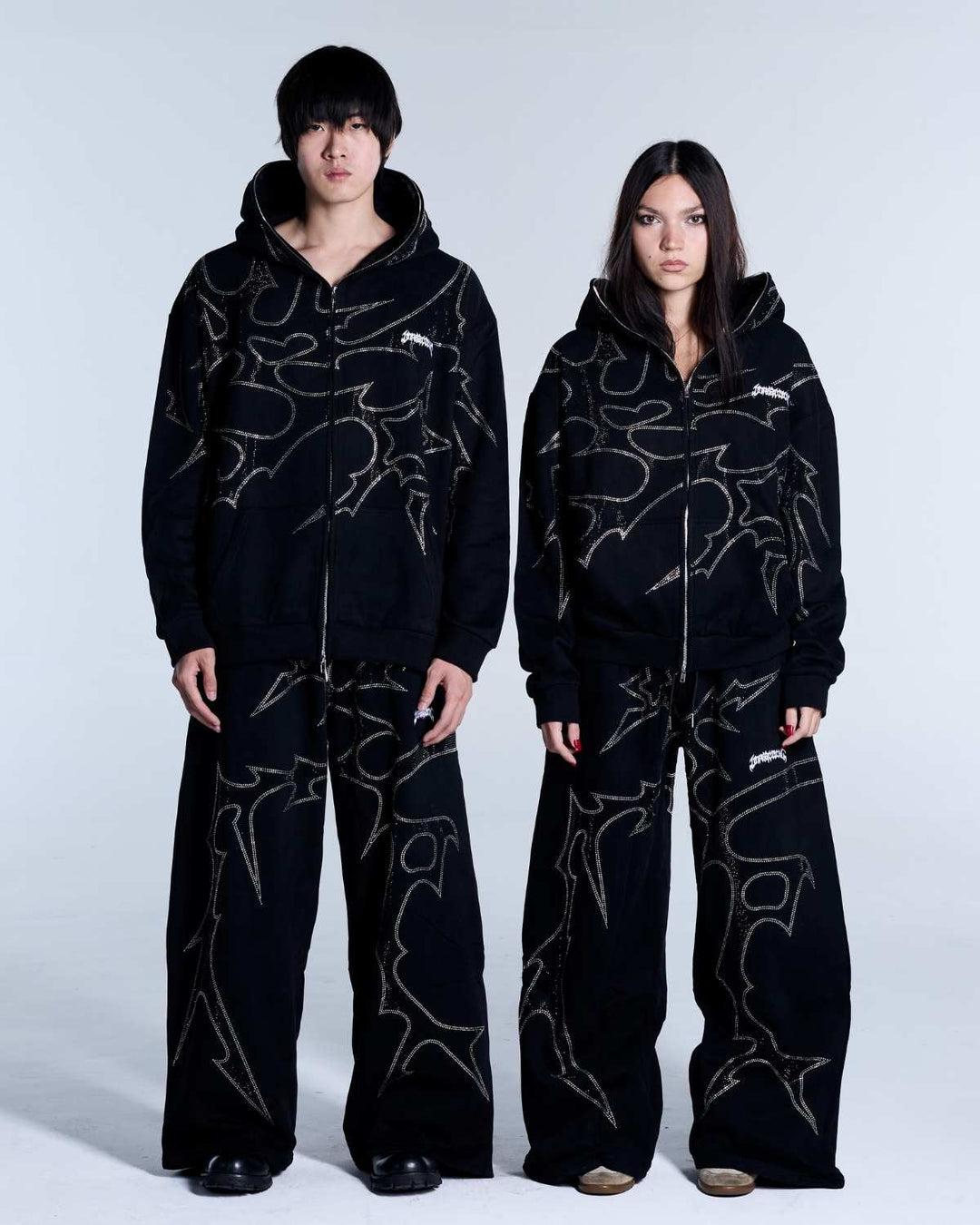 THORNS ZIP HOODIE BLACK